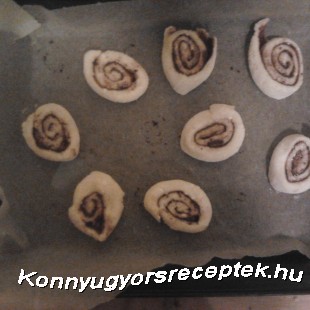 Gyors, puha kakaós csiga Gyors, puha kakaós csiga