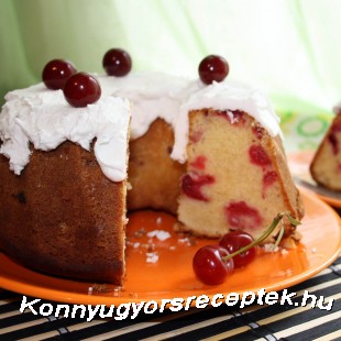 Meggyes kuglóf citromos mázzal