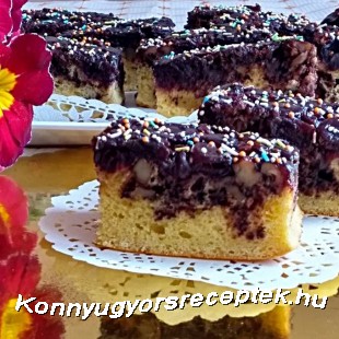 Fűszeres meggyes,diós kevert sütemény