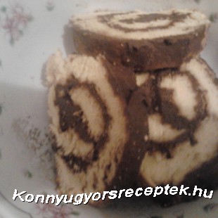 Csokoládékrémes Piskótatekercs